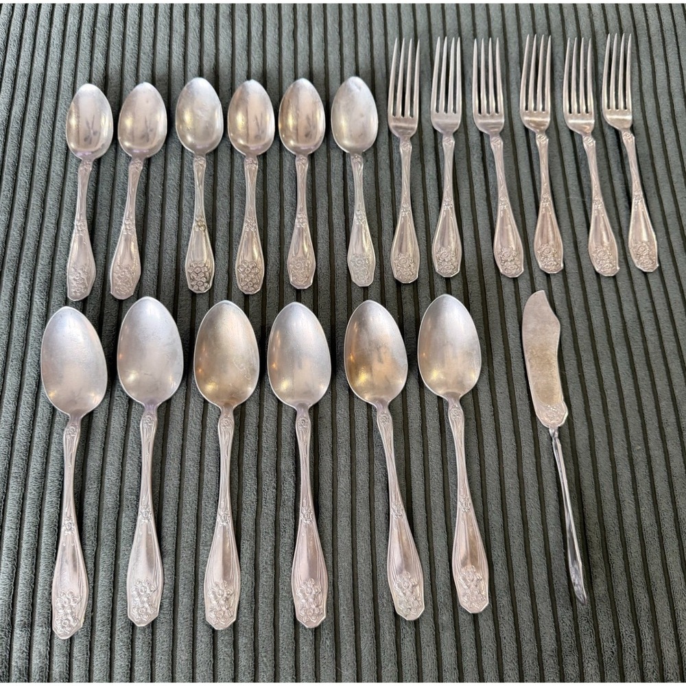 Rogers Nickel Silver Flatware Set 19 Piece‎ - Spoons Forks Butter Knife